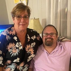 Meet your Posher, Laurie